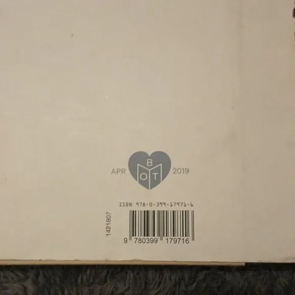 🎈 3/$12! 2 AWESOME BOOKS!!!! - Picture 5 of 11